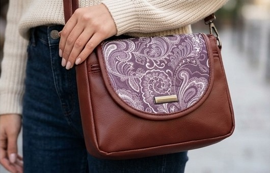Elegant Maroon Jacquard Crossbody Sling Bag for Women - Image 4